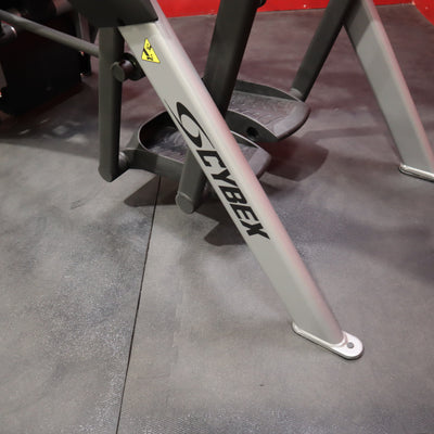 Cybex R Series Total Body Arc Trainer w/ 50L Console (Reacondicionado)