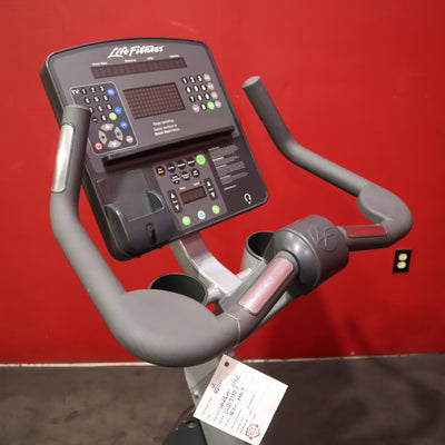 Life Fitness Integrity CLSC Upright Bike