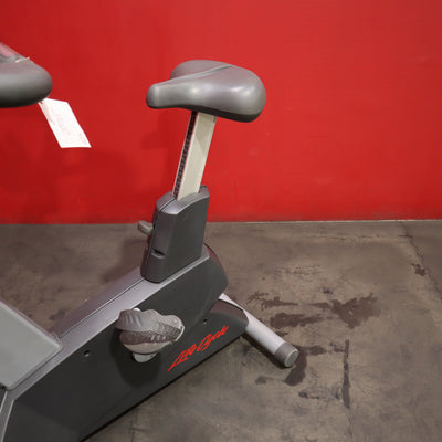 Life Fitness Integrity CLSC Upright Bike