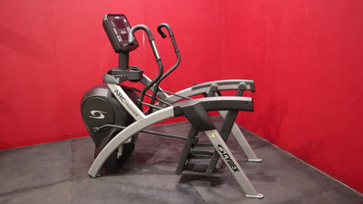 Cybex R Series Total Body Arc Trainer w/ 50L Console (Reacondicionado)